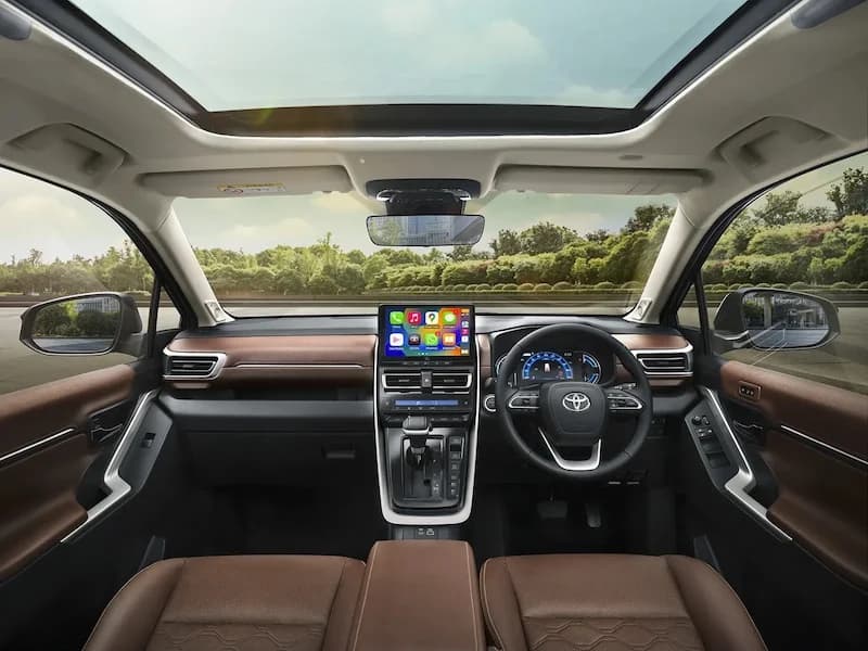 Toyota Hycross (7+1) - photo 2
